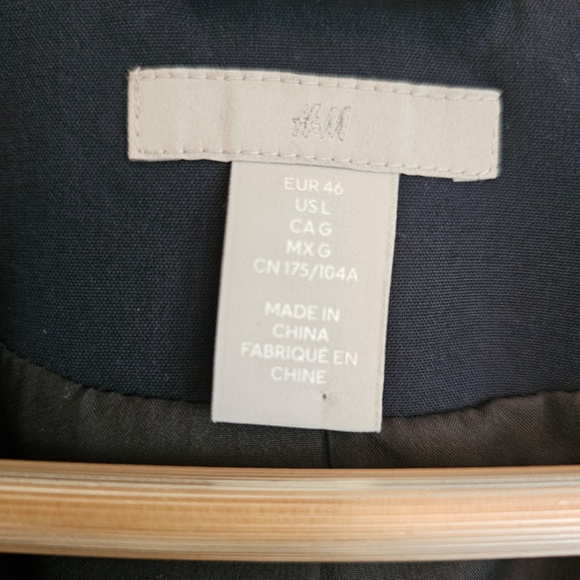 H&M Navy Blue Blazer - Picture 3 of 4